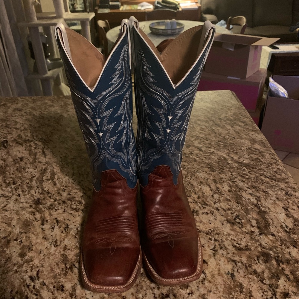 Cody James square toe cowboy boots